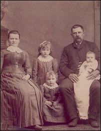 Phebe, Elizabeth, Winifred, George and Henry Hiram