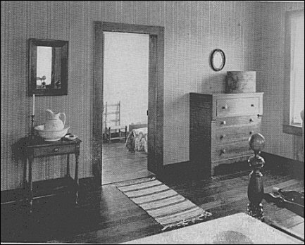 Teacher's bedroom]
